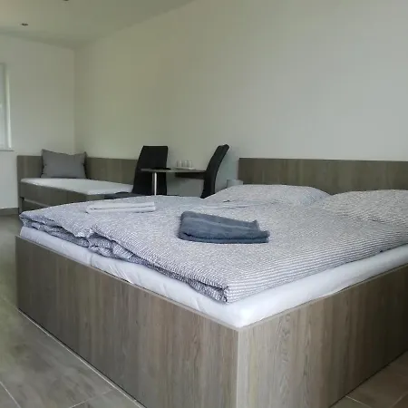 Lada 招待所 德丁基