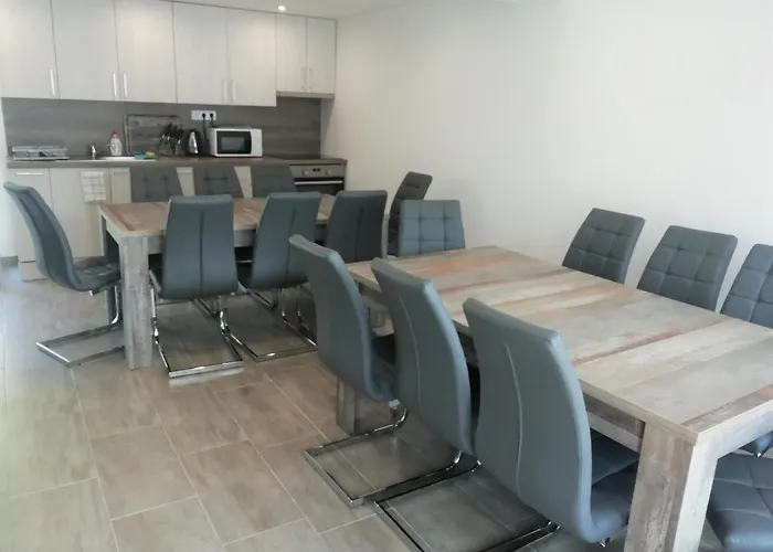 Lada 3* Dedinky